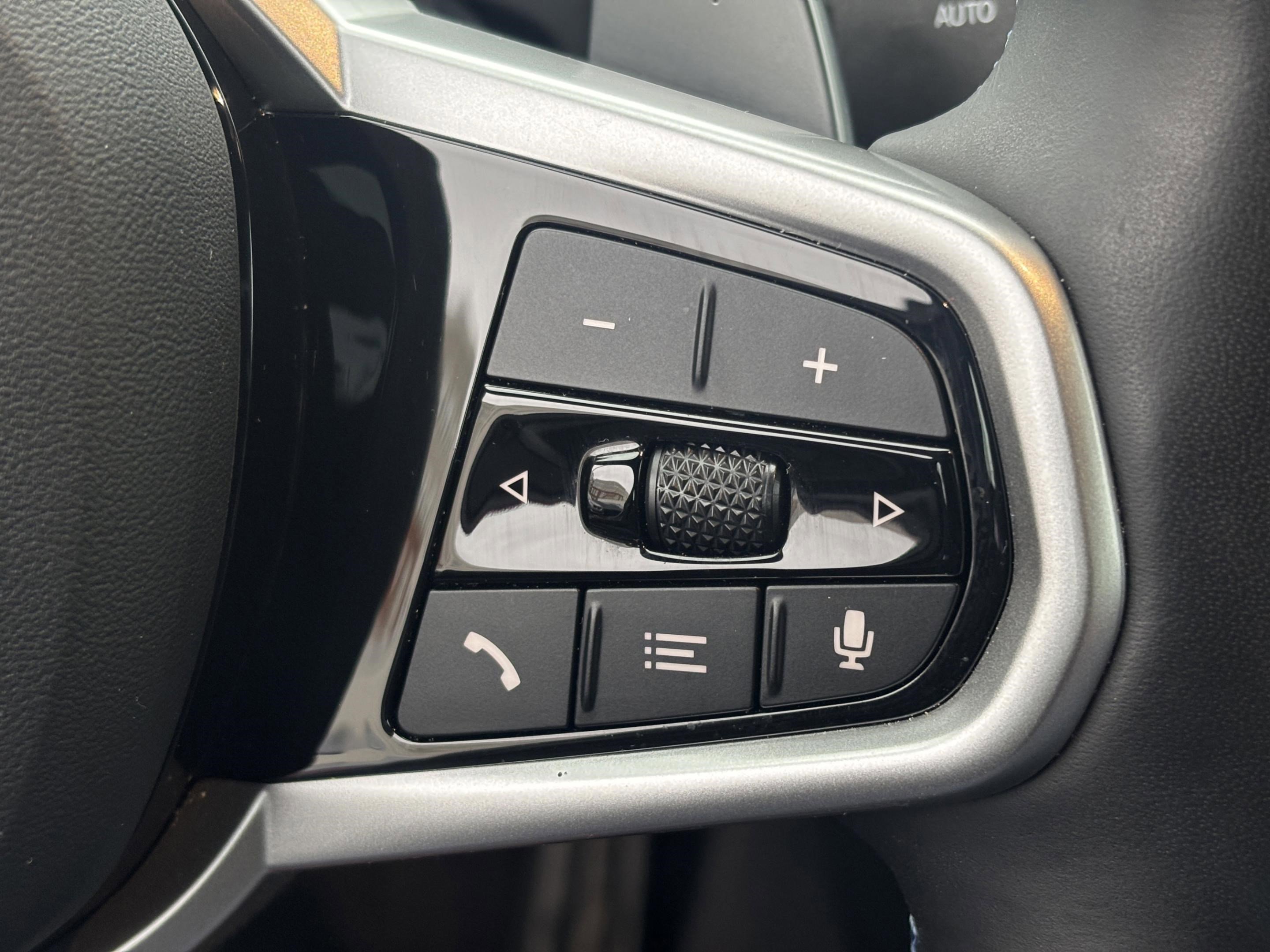 Used 2025 BMW M440i image 10