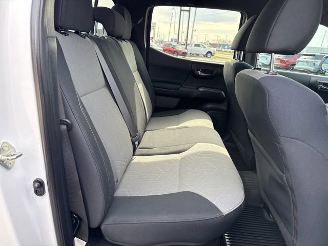 Used 2021 Toyota Tacoma TRD Off-Road AWD/4WD image 15