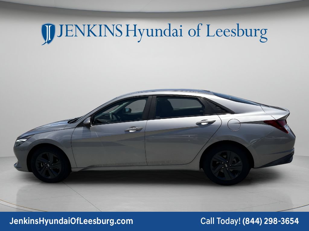 Certified 2023 Hyundai Elantra SEL w/ Preferred Accessory Package FWD image 9