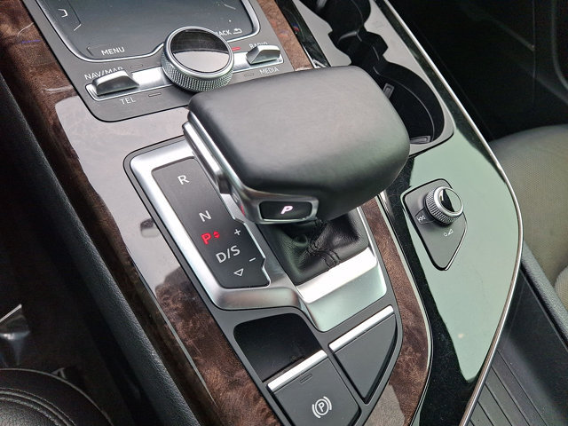 Used 2018 Audi Q7 3.0T Prestige w/ Prestige Package AWD/4WD image 13