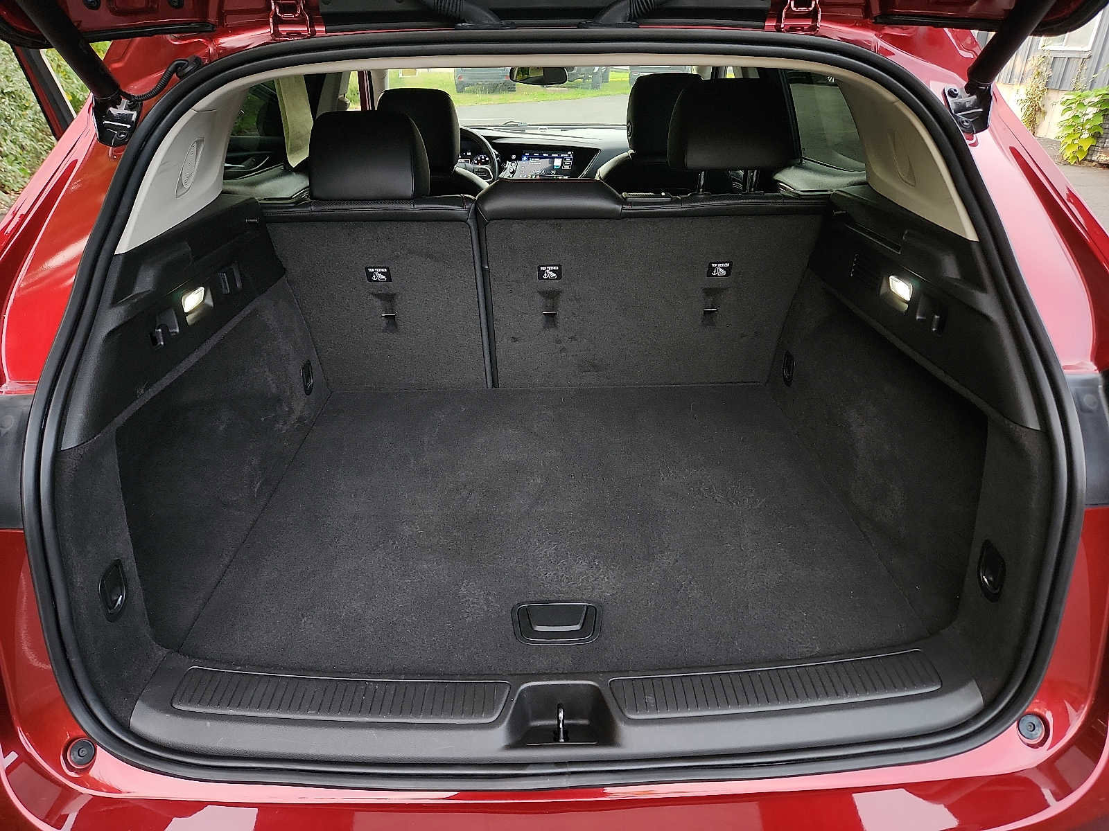 Used 2023 Buick Envision Essence w/ Sport Touring Package image 28