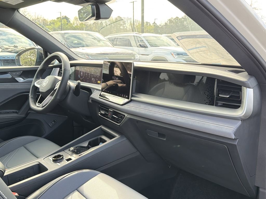 New 2026 Volkswagen Tiguan SE R-Line image 21