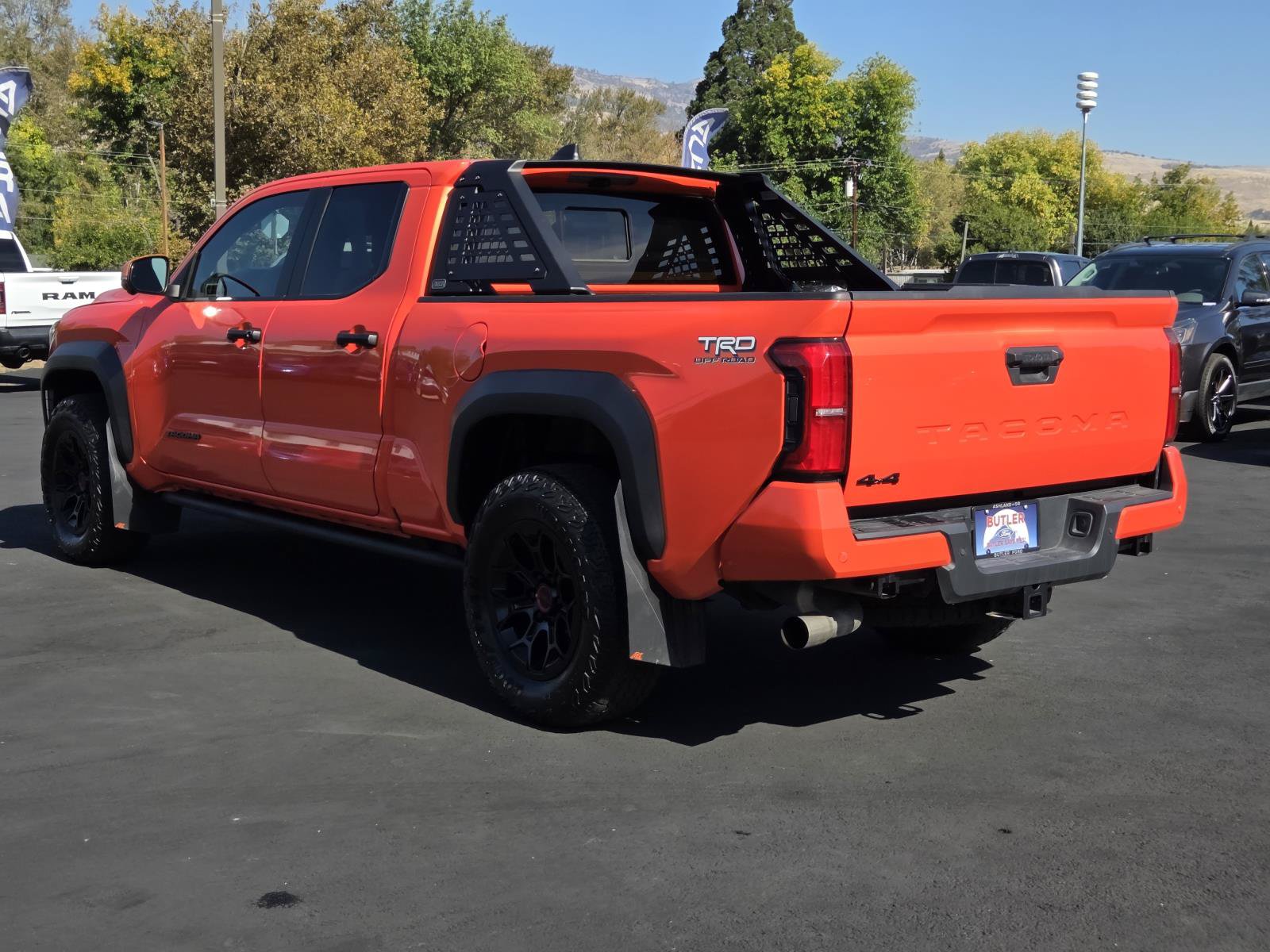 Used 2024 Toyota Tacoma TRD Off-Road w/ TRD Off Road Premium Package AWD/4WD image 7