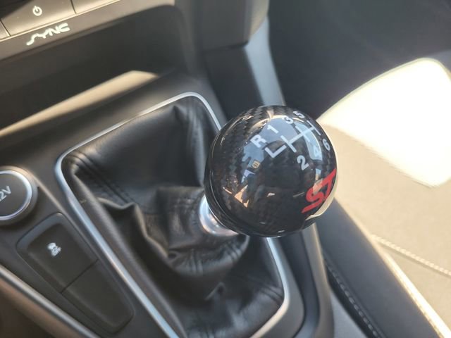 Used 2016 Ford Focus ST image 18