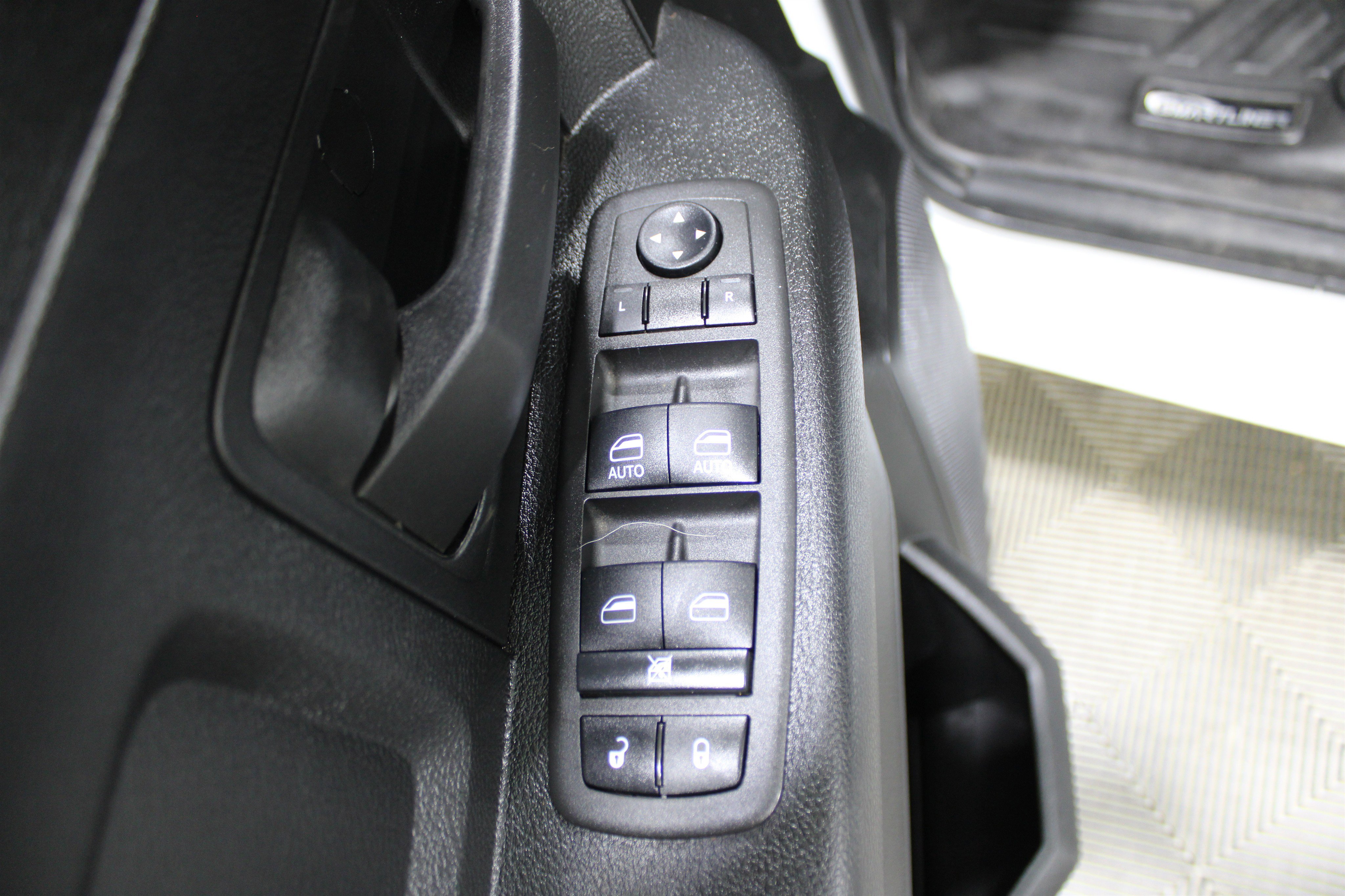 Used 2022 RAM 2500 Tradesman image 7