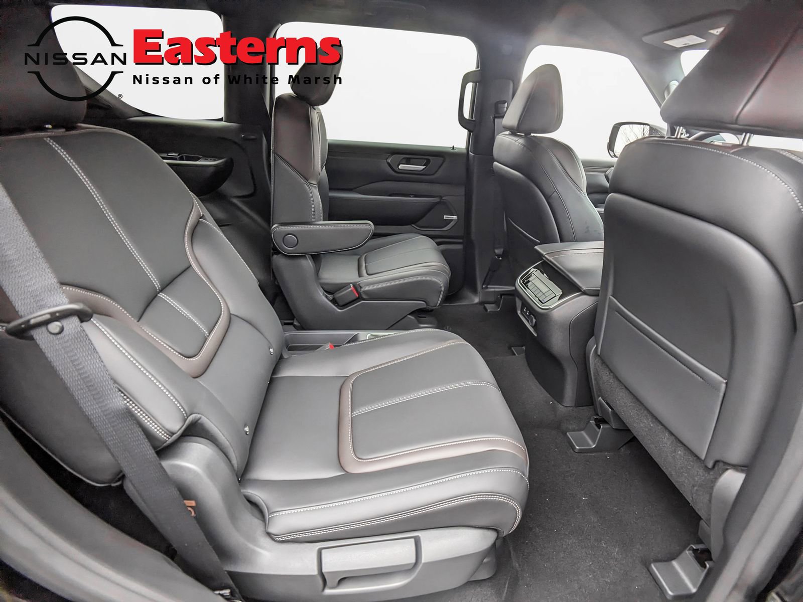 New 2026 Nissan Armada SL w/ Captain's Chari Seat Package image 23