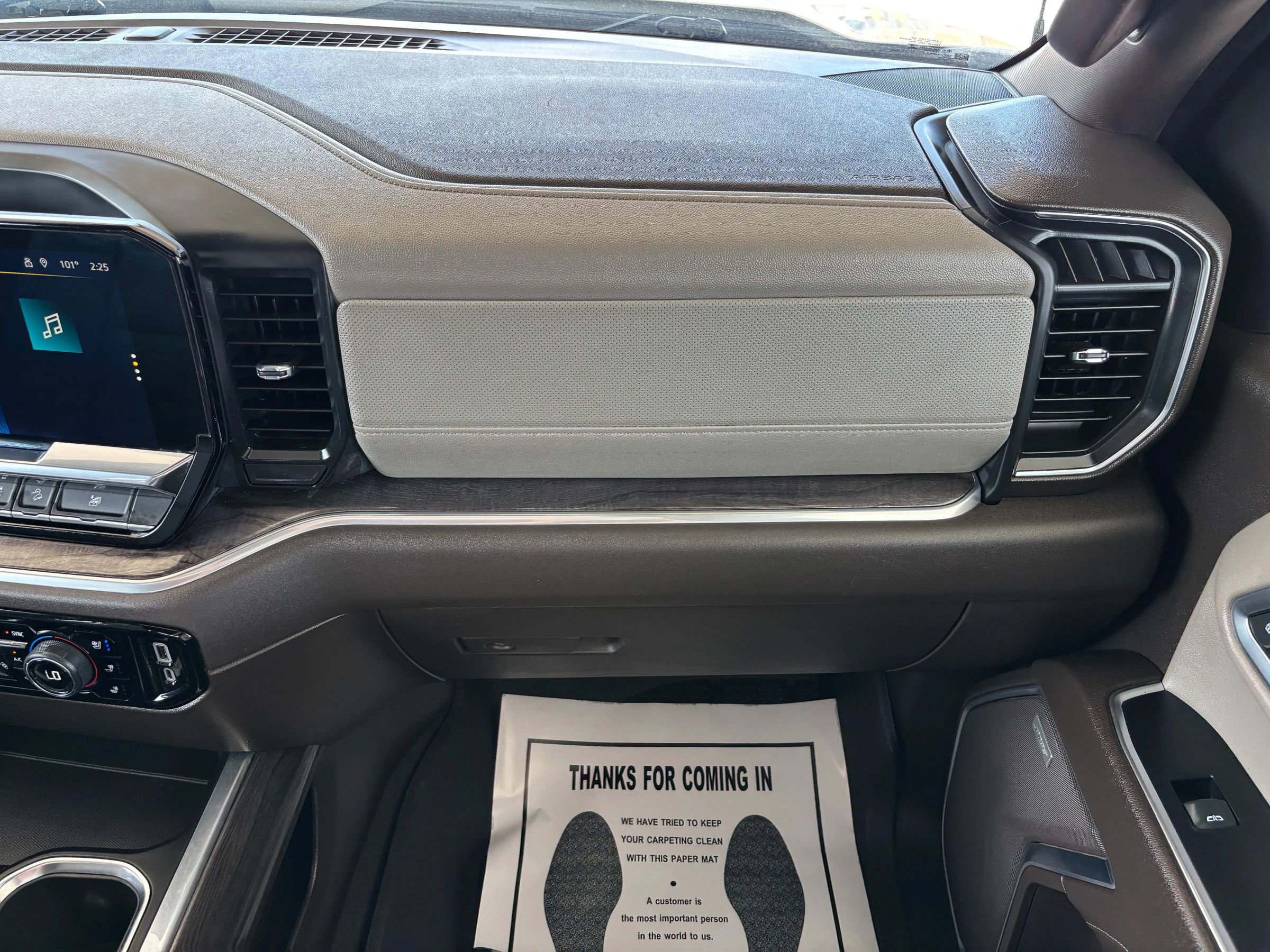 Used 2022 Chevrolet Silverado 1500 LTZ w/ LTZ Convenience Package II image 20