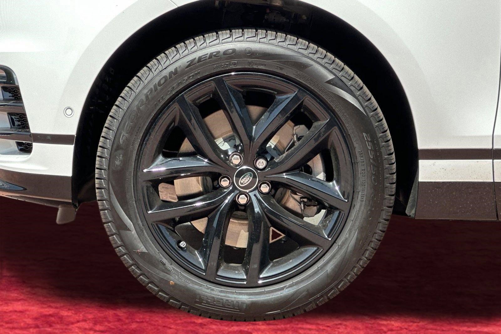 New 2026 Land Rover Range Rover Velar Dynamic SE AWD/4WD image 12