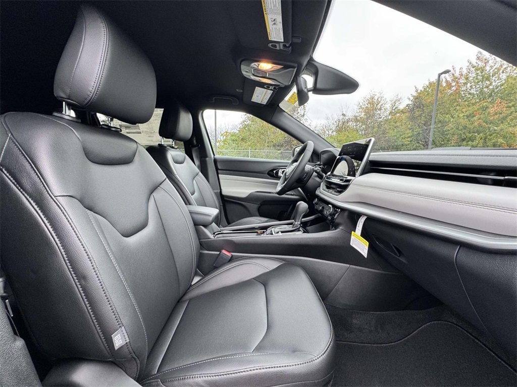 New 2026 Jeep Compass Limited image 15