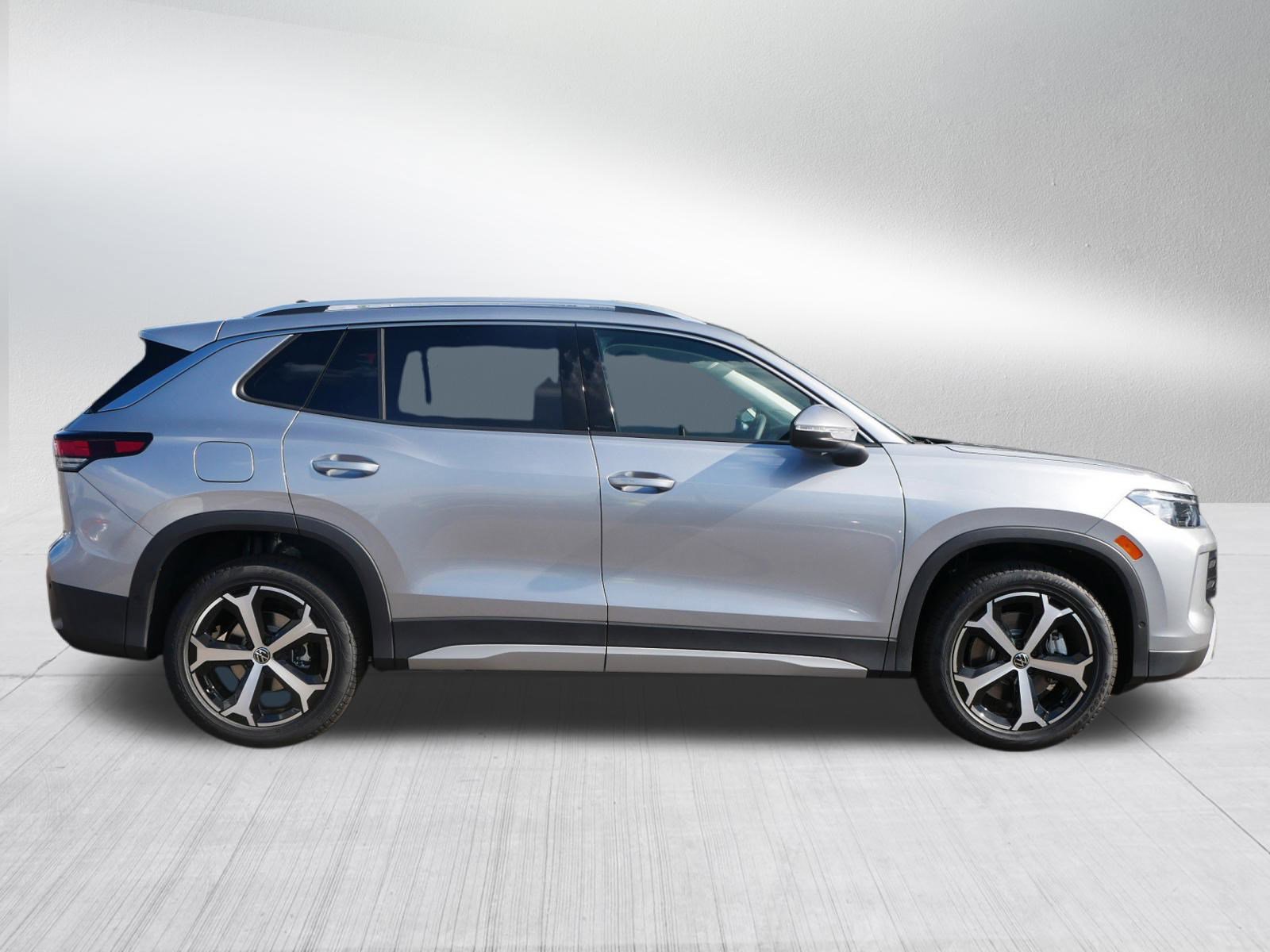 New 2025 Volkswagen Tiguan SE video 2