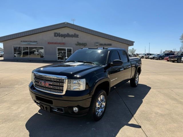 Used 2014 GMC Sierra 2500 Denali w/ Snow Plow Prep Package image 3