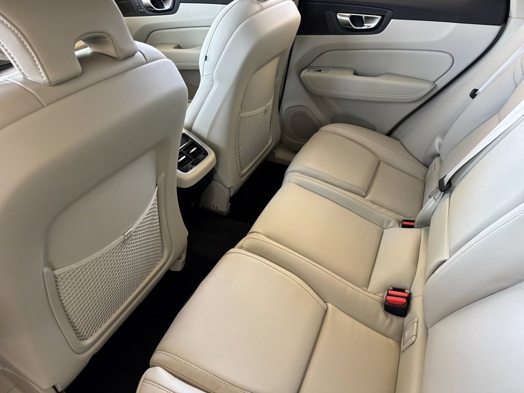 New 2026 Volvo XC60 B5 Ultra w/ Climate Package PRO AWD/4WD image 11