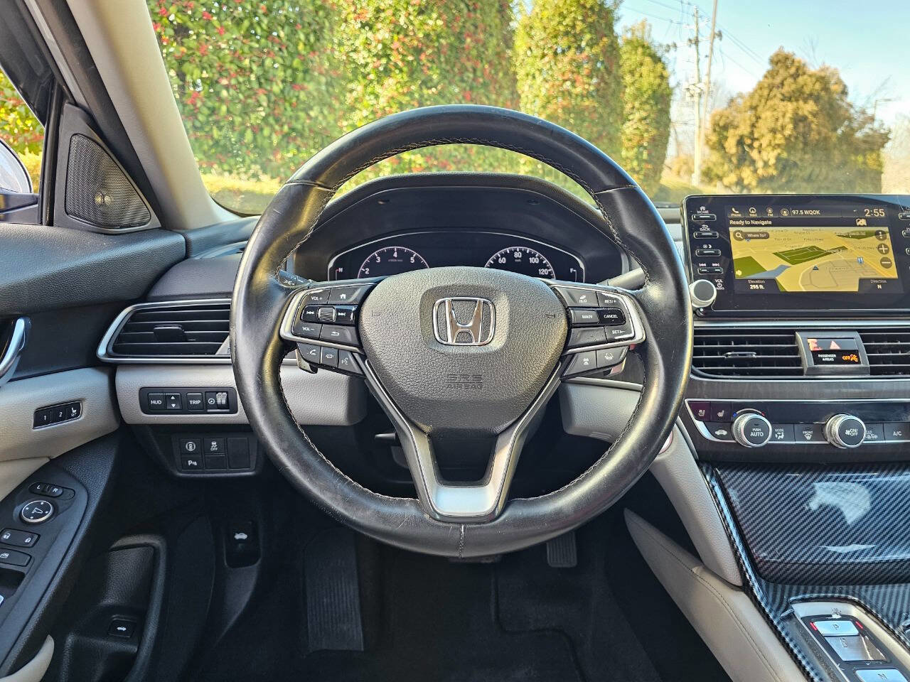 Used 2019 Honda Accord Touring image 18