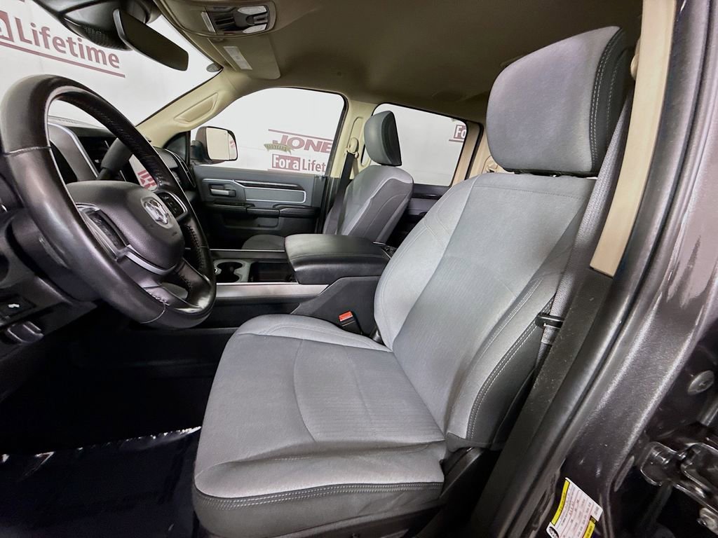 Used 2020 RAM 3500 Big Horn w/ Level 2 Equipment Group image 28