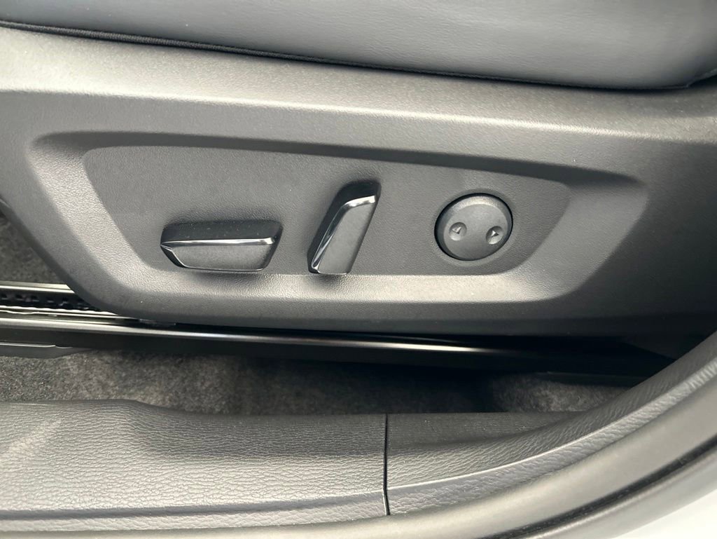 New 2026 Mitsubishi Outlander AWD image 39