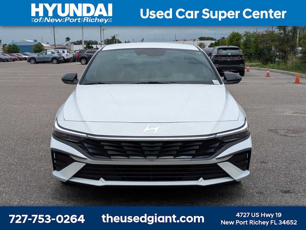 Certified 2025 Hyundai Elantra Sport FWD image 8