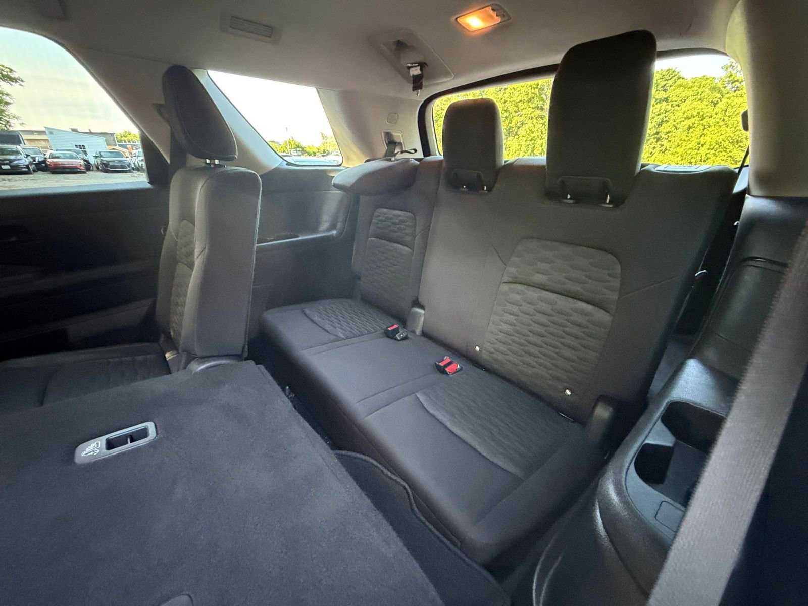 Used 2025 Nissan Pathfinder SV AWD/4WD image 31
