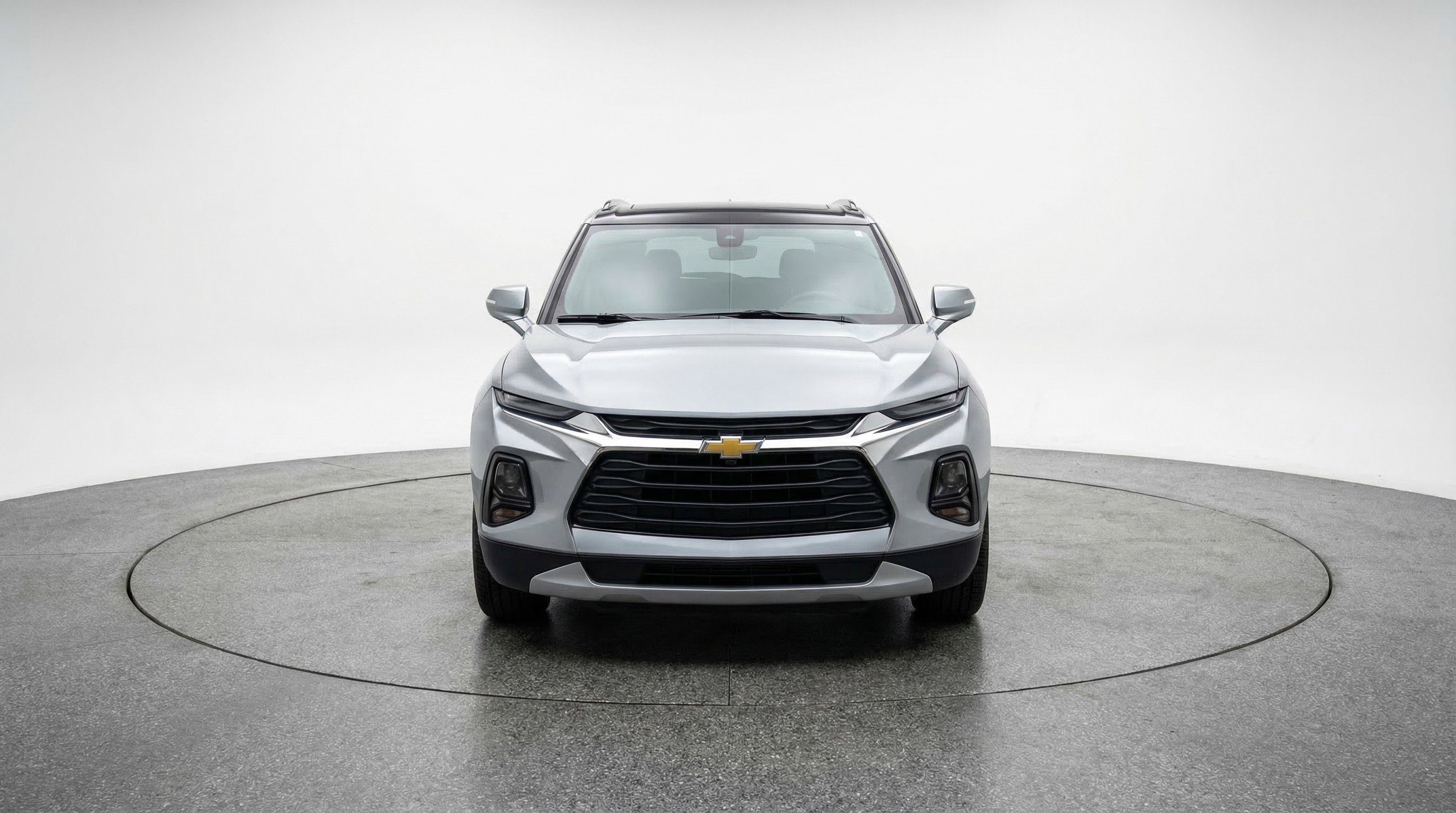 Used 2025 Chevrolet Blazer LT image 2