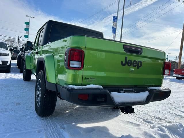 New 2025 Jeep Gladiator Sport image 5