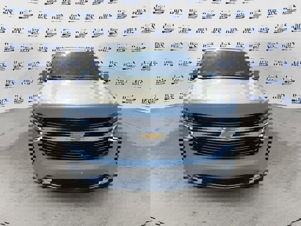 Used 2024 Chevrolet Suburban LT image 2