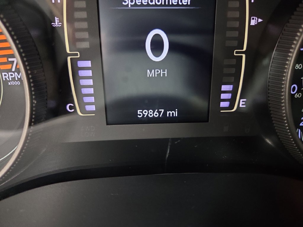 Used 2019 Jeep Cherokee Latitude w/ Cold Weather Group AWD/4WD image 23