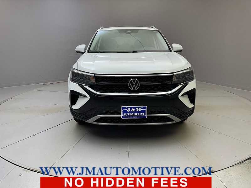 Used 2024 Volkswagen Taos SE AWD/4WD image 8