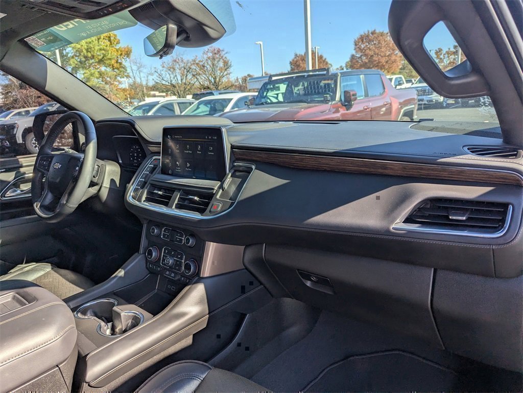 Used 2023 Chevrolet Suburban High Country image 17