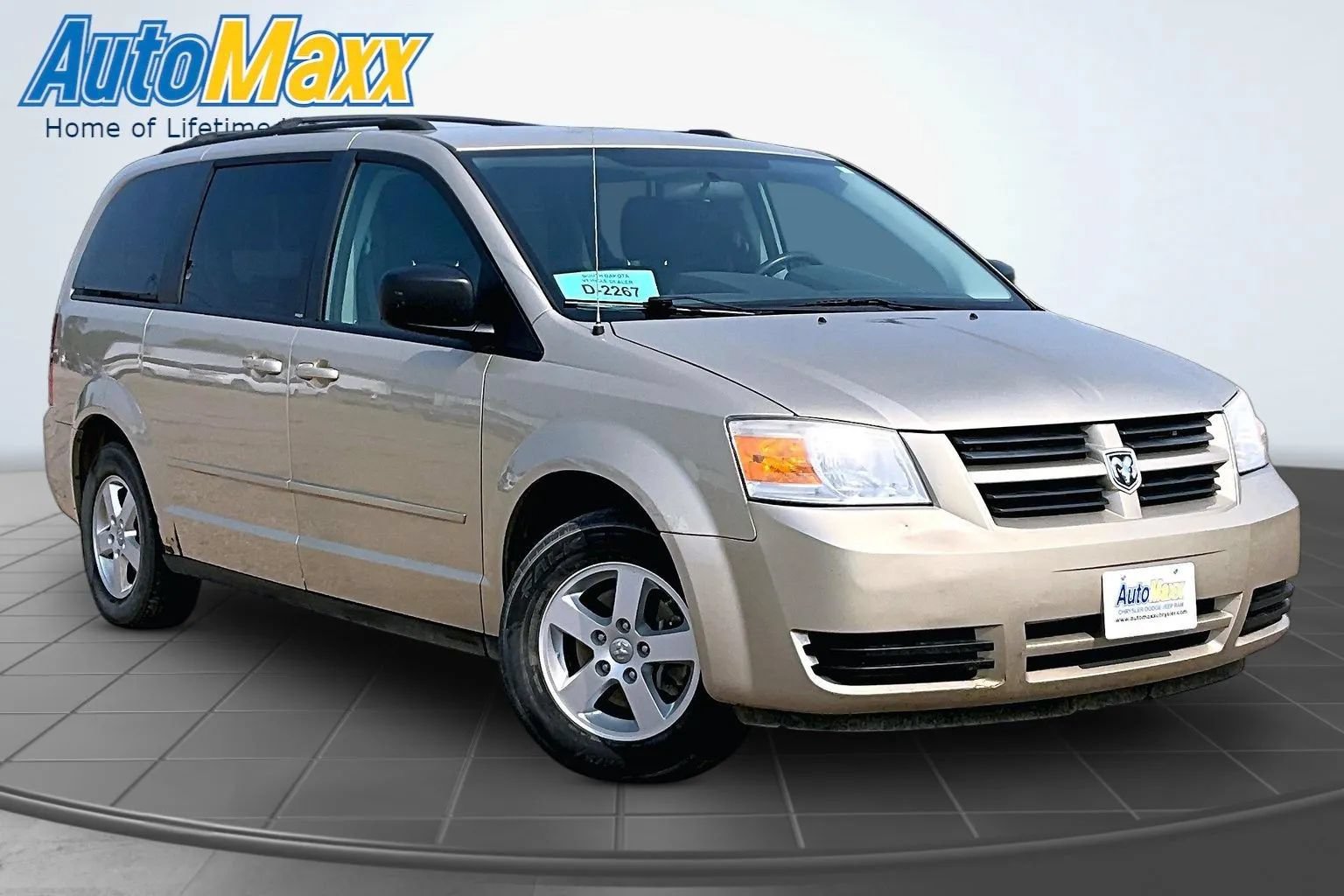Used 2010 Dodge Grand Caravan Hero w/ Popular Equipment Group FWD image 3