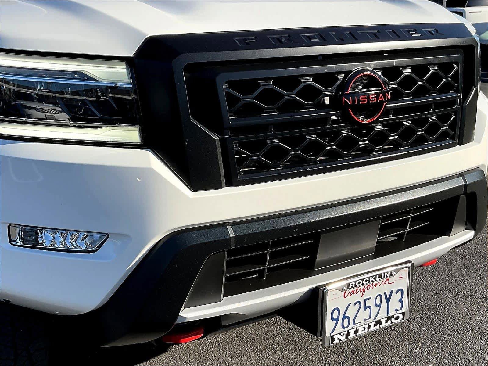 Used 2024 Nissan Frontier PRO-4X w/ Technology Package image 32