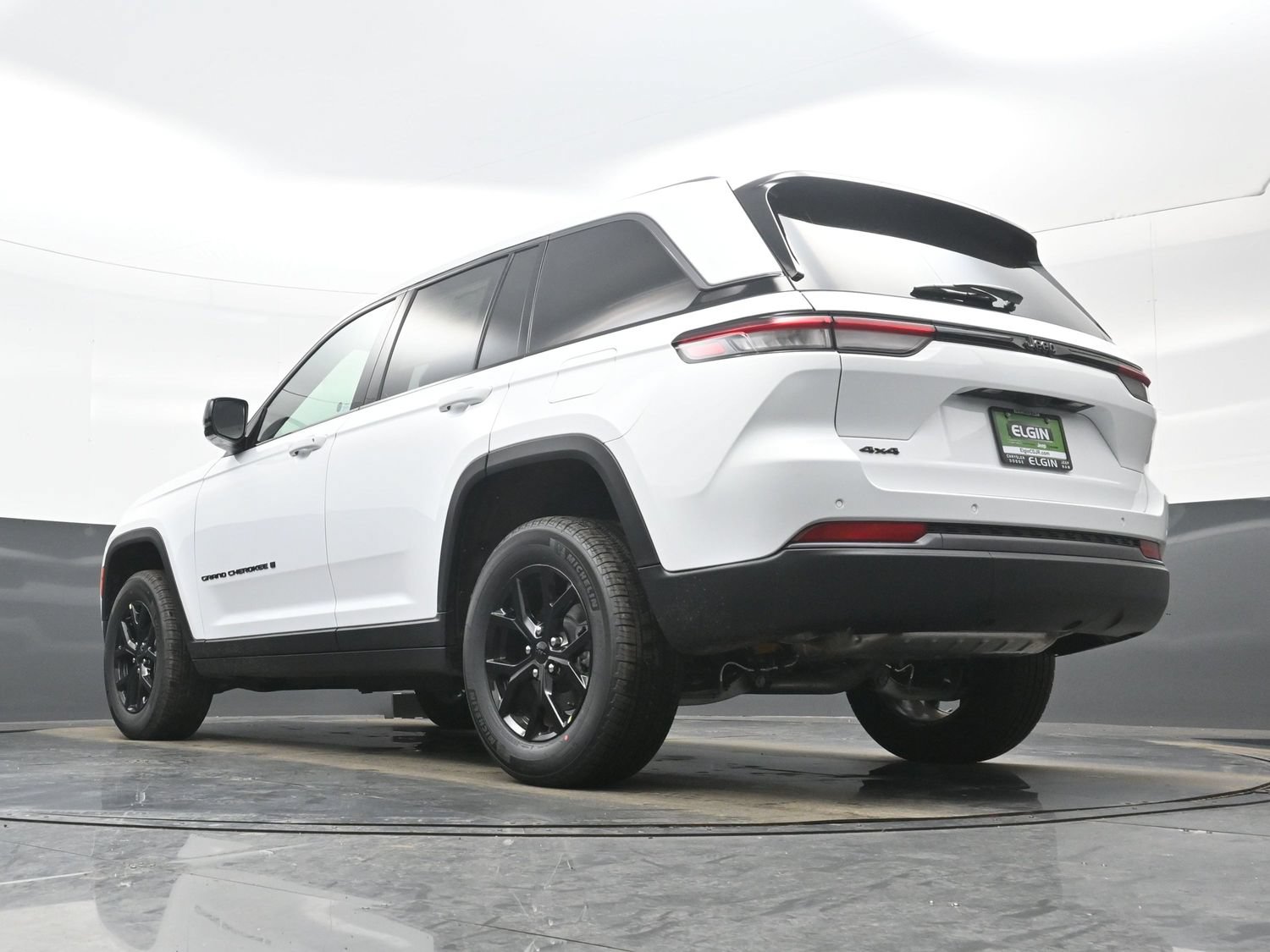 New 2026 Jeep Grand Cherokee Altitude AWD/4WD image 16