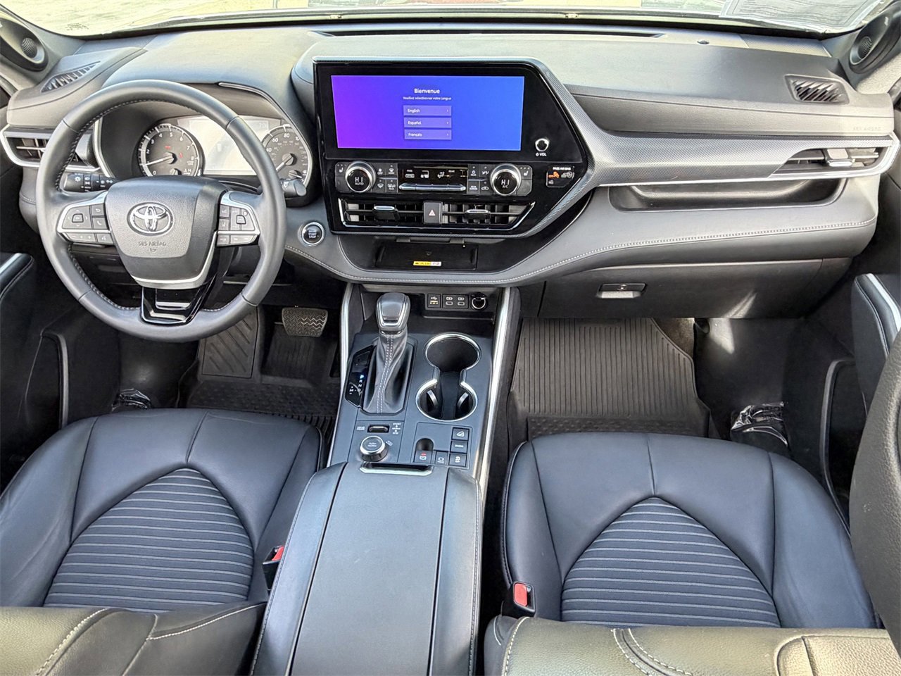 Used 2023 Toyota Highlander XSE image 15