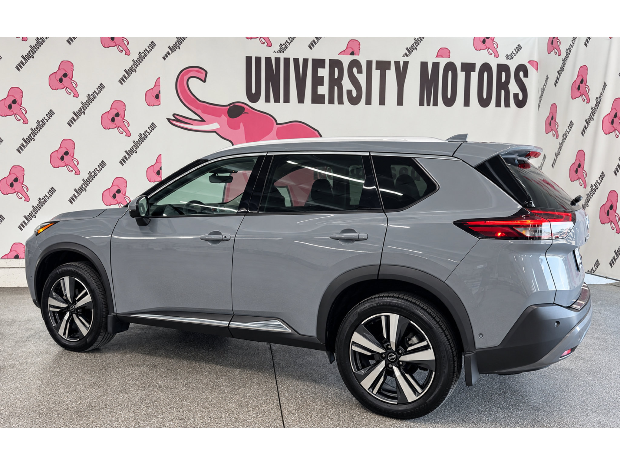 Used 2023 Nissan Rogue SL w/ SL Premium Package FWD image 12