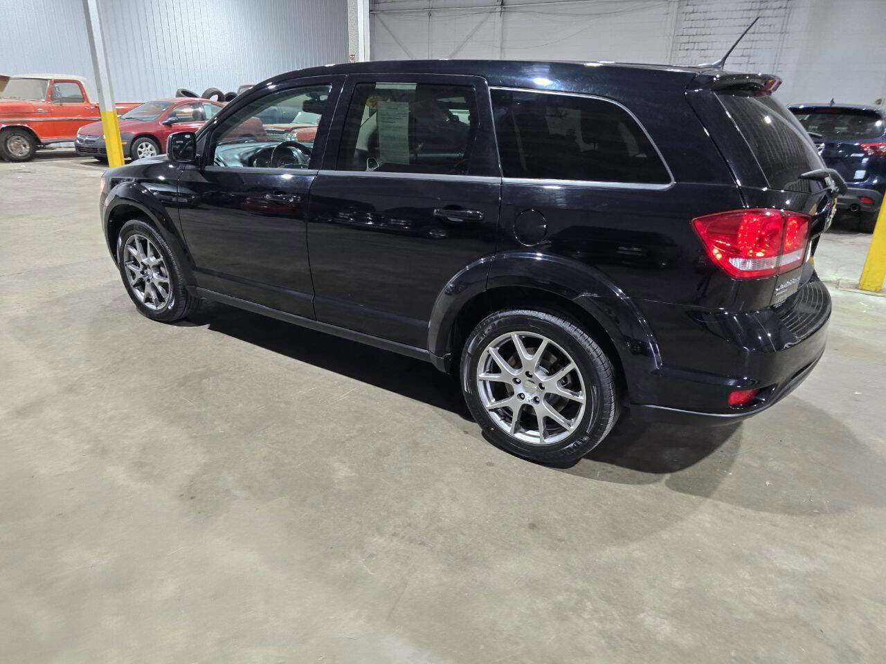 Used 2015 Dodge Journey R/T w/ Flexible Seating Group image 7