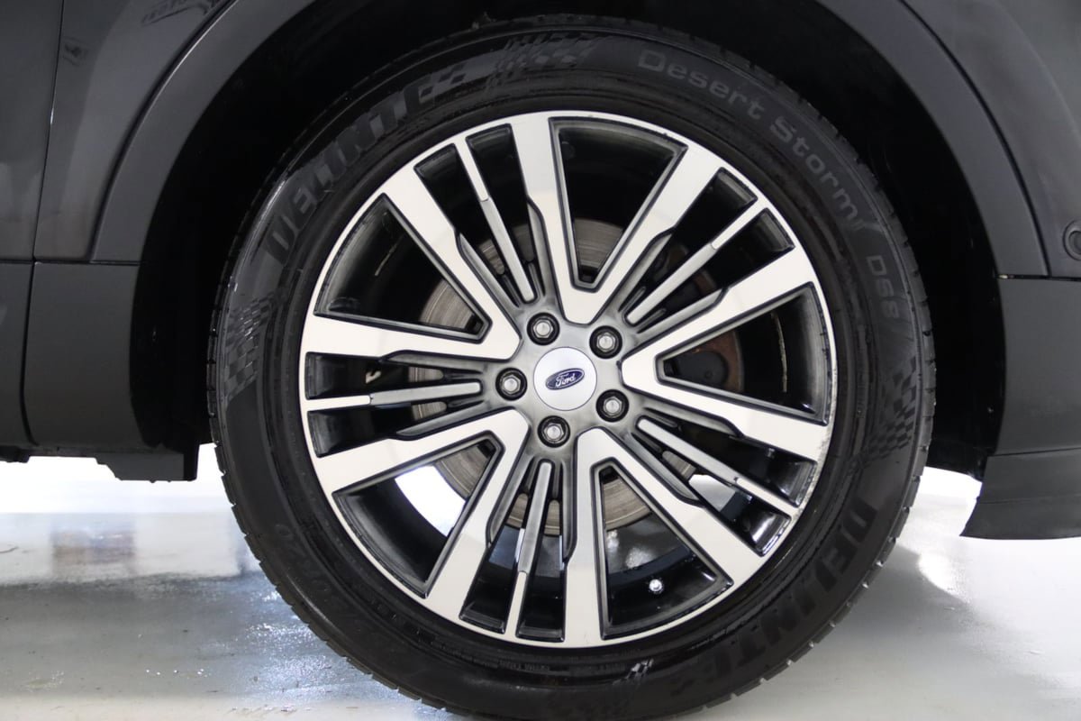 Used 2016 Ford Explorer Platinum AWD/4WD image 85