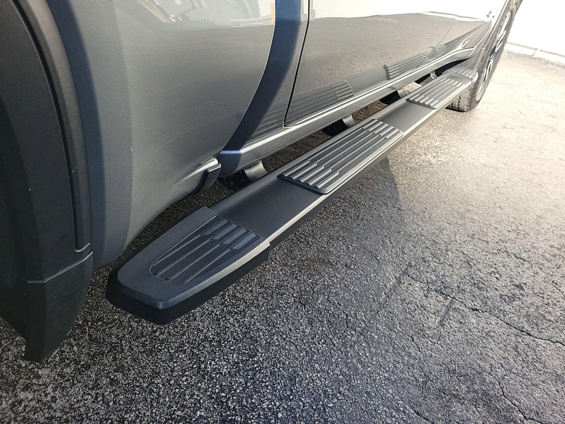 Used 2023 GMC Sierra 1500 AT4 w/ AT4 Premium Package image 11