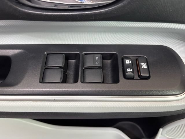 Used 2014 Toyota Prius C Two FWD image 9