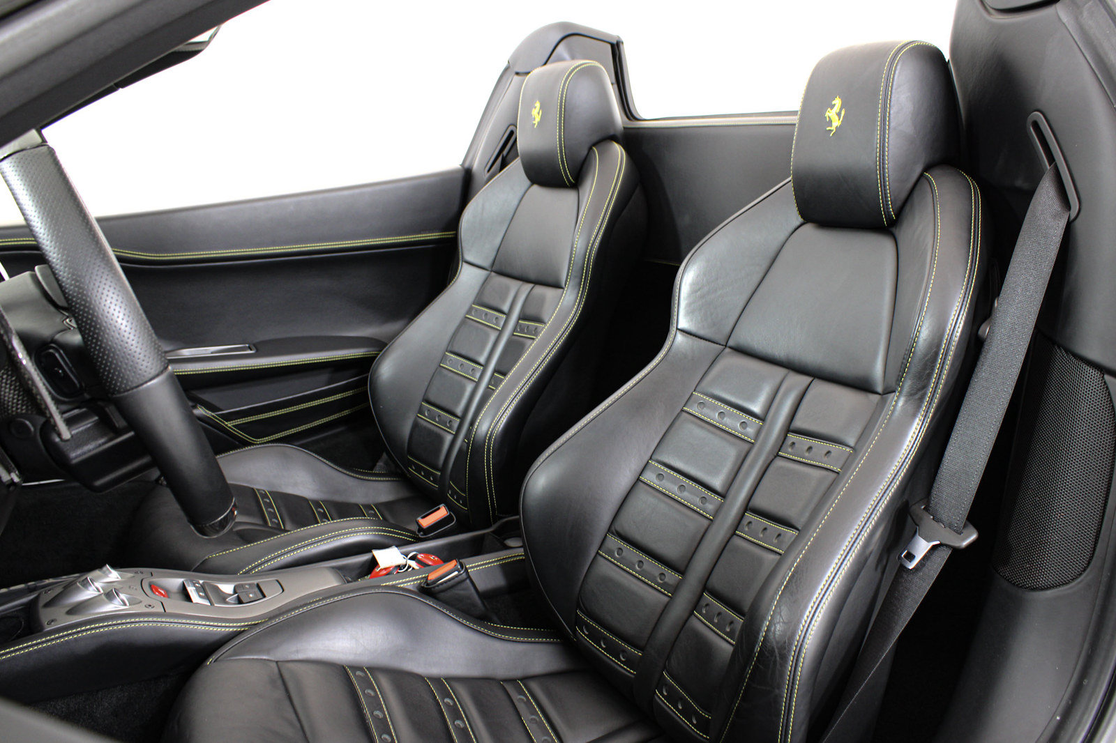 Used 2015 Ferrari 458 Spider RWD image 38