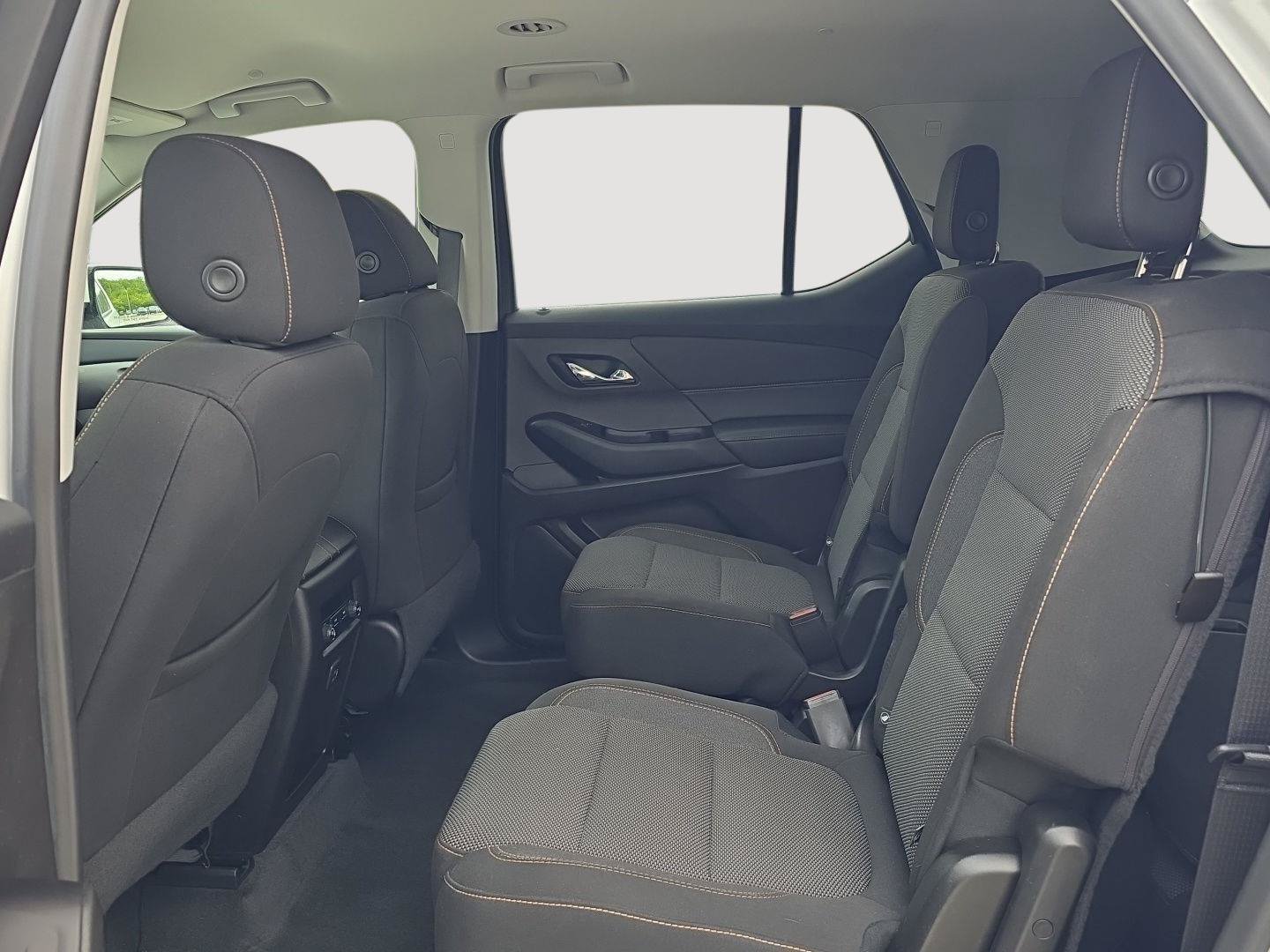 Used 2018 Chevrolet Traverse LT FWD image 6