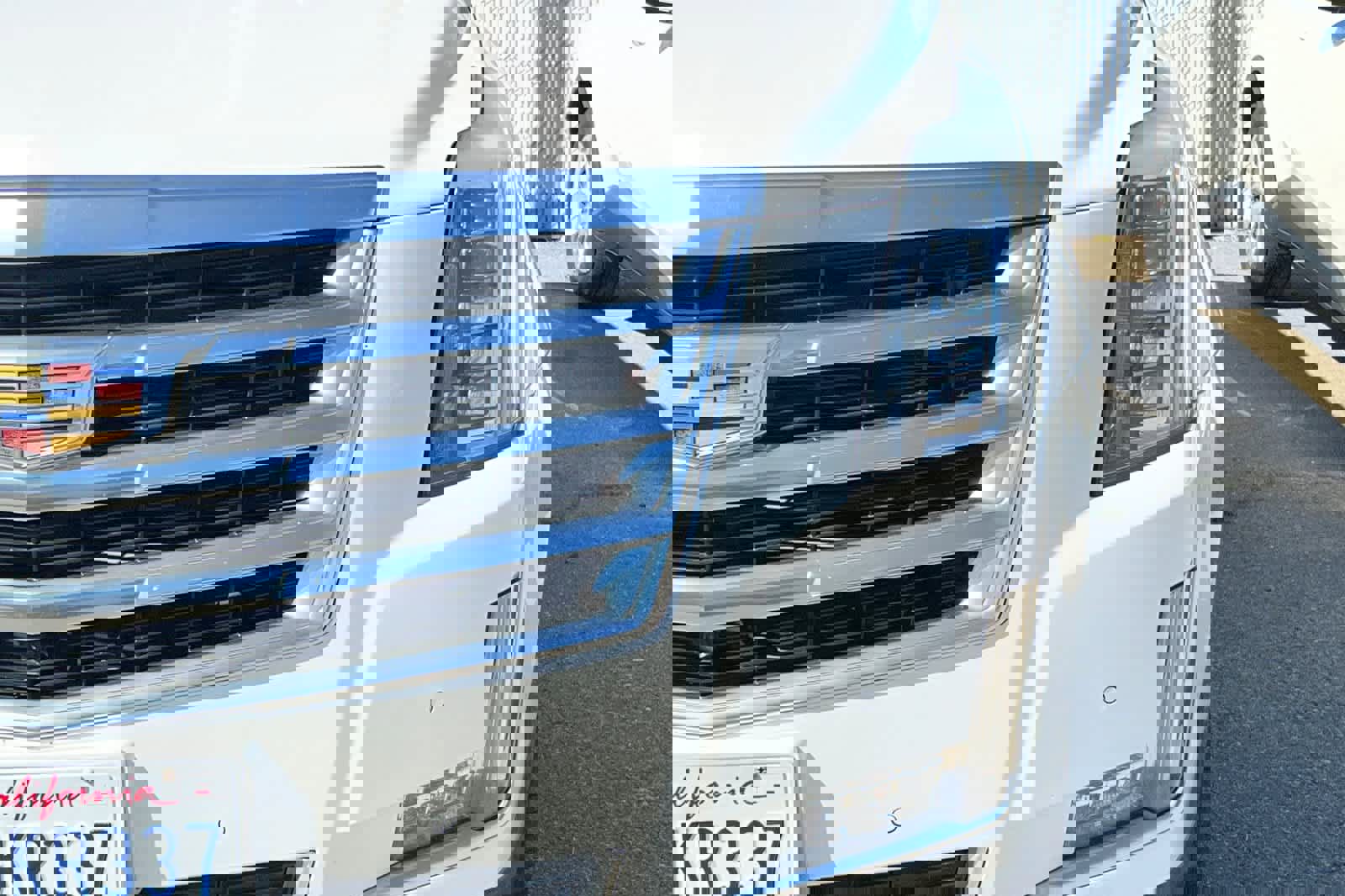 Used 2017 Cadillac Escalade Luxury image 11