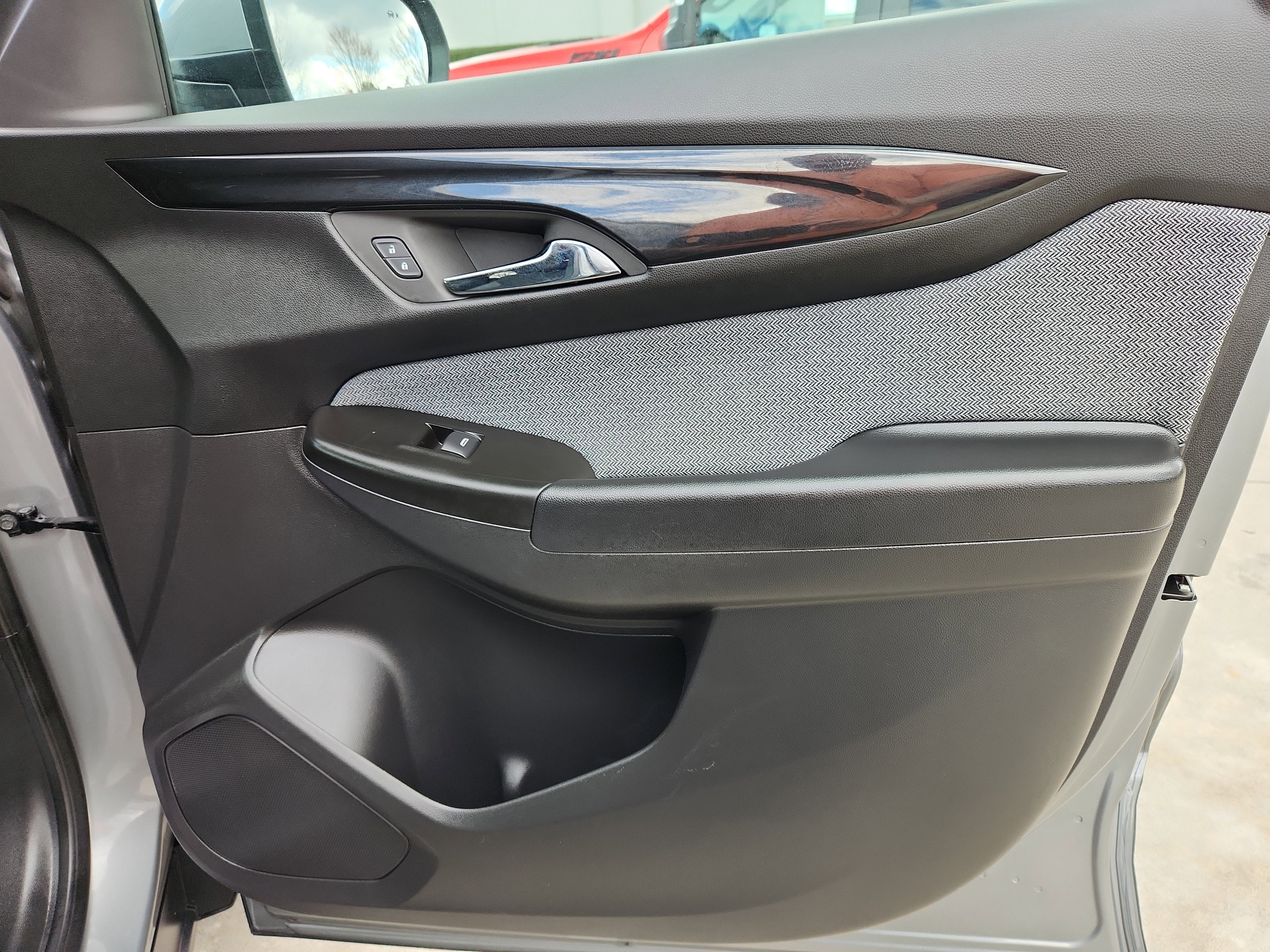 Used 2024 Chevrolet TrailBlazer LT w/ Driver Confidence Package image 43