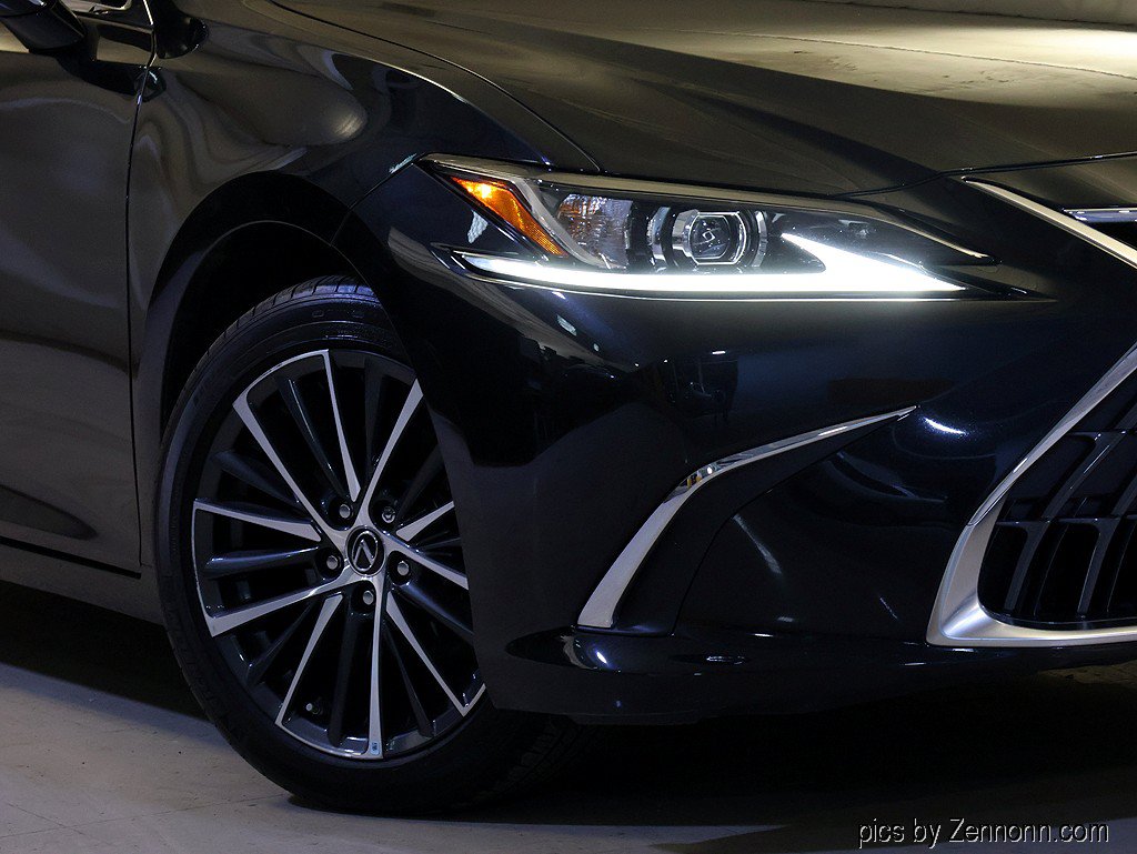 Used 2023 Lexus ES 350 w/ Premium Package FWD image 3