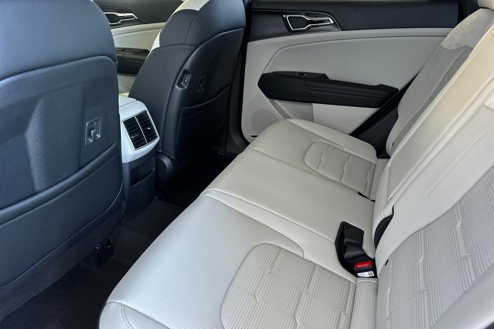 New 2027 Kia Sportage SX Prestige AWD/4WD image 13