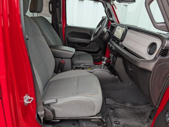Used 2024 Jeep Wrangler Willys image 25