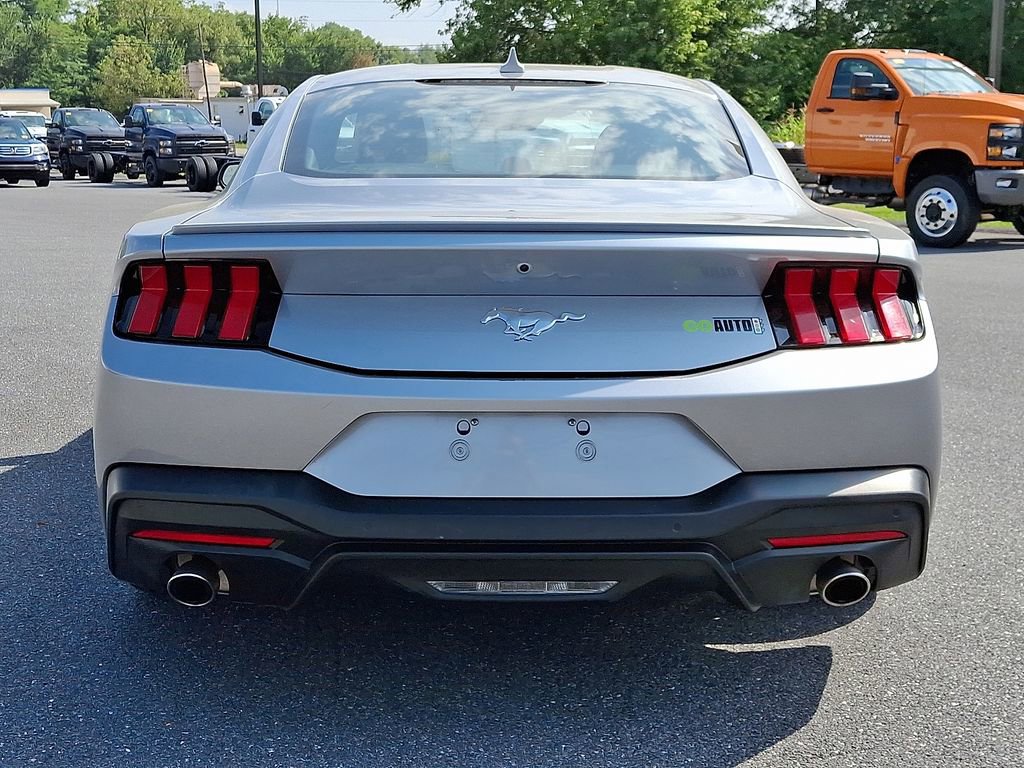 Used 2024 Ford Mustang Premium image 5