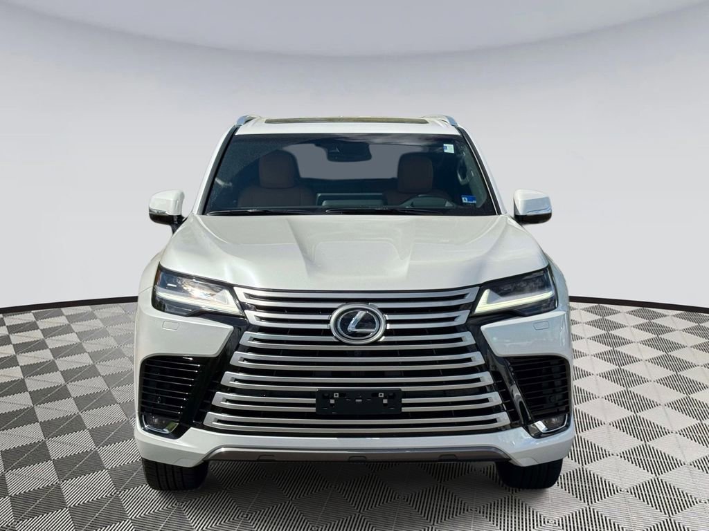 Used 2024 Lexus LX 600 4WD w/ Luxury Package image 6