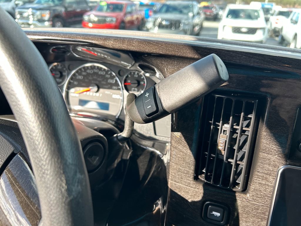 Used 2025 GMC Savana 2500 Extended w/ Driver Convenience Package image 26