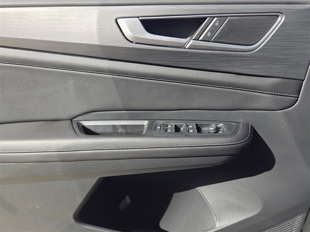 New 2026 Volkswagen Atlas Cross Sport SE image 18