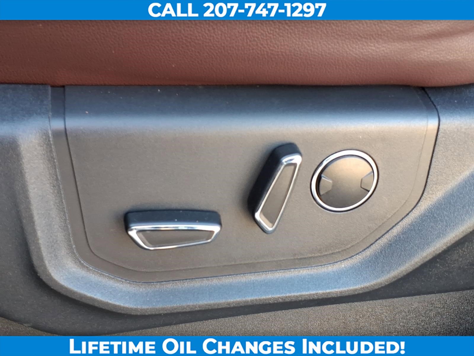 Used 2024 Ford Expedition Limited image 11