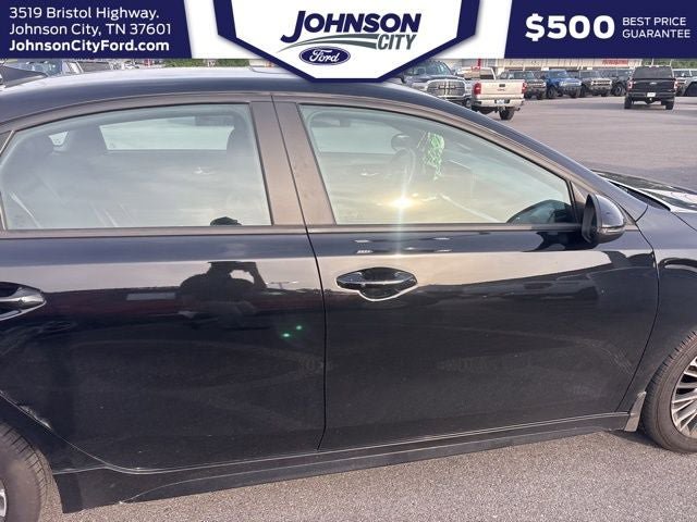 Used 2023 Kia Forte GT-Line w/ GT-Line Premium Package FWD image 12