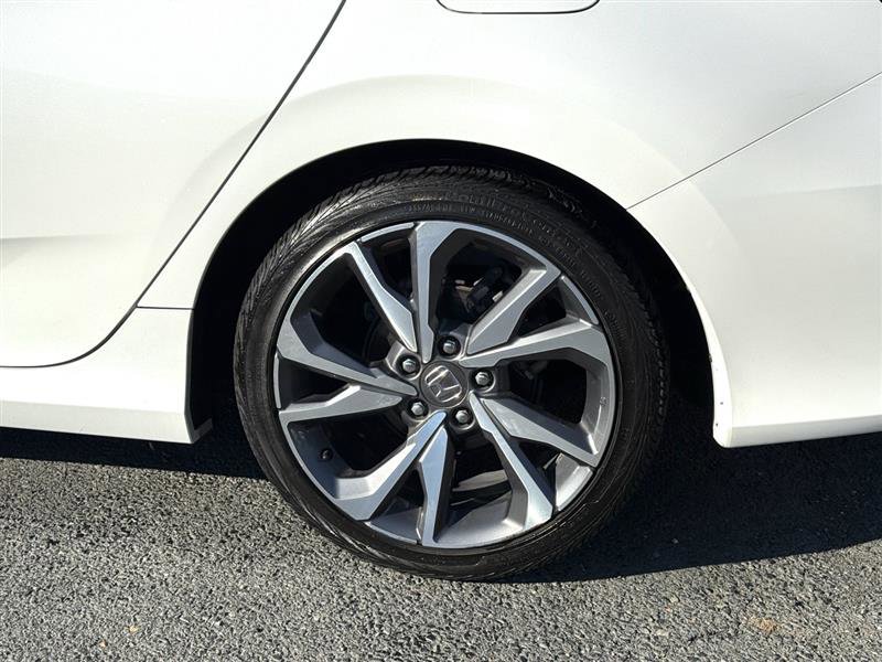 Used 2019 Honda Civic Touring image 7